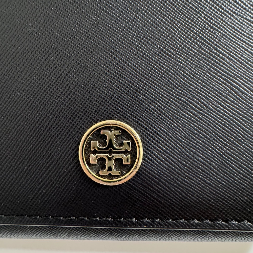 Like New Tory Burch Emerson Chain Wallet crossbody bag